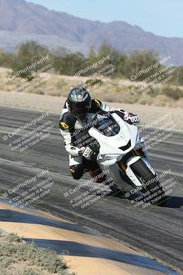 media/Dec-04-2025-Racers Edge (Thu) [[5ebc9f124d]]/3-B Group/3-Session 2 (Turn 7 Inside)/